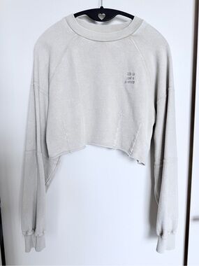 Moussy Women's Life Is Just A Journey Cropped Long Sleeve Sweatshirt Light Beige